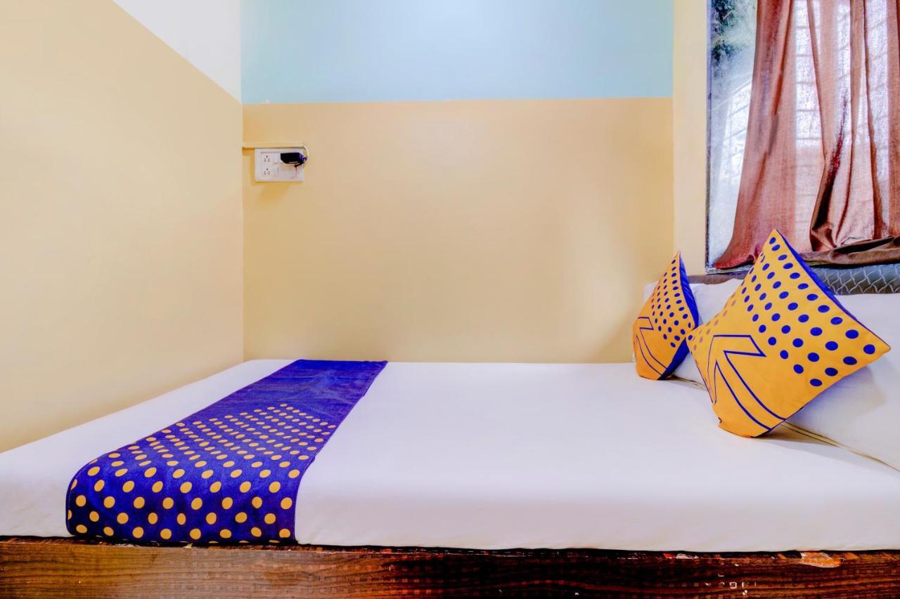 Oyo 70661 Hotel Al Makkah Managed By Hotel Paris Bombay Esterno foto