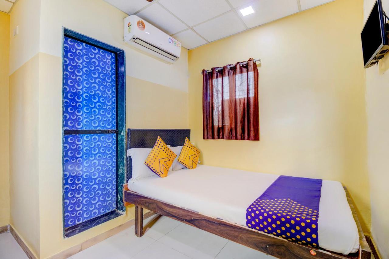 Oyo 70661 Hotel Al Makkah Managed By Hotel Paris Bombay Esterno foto