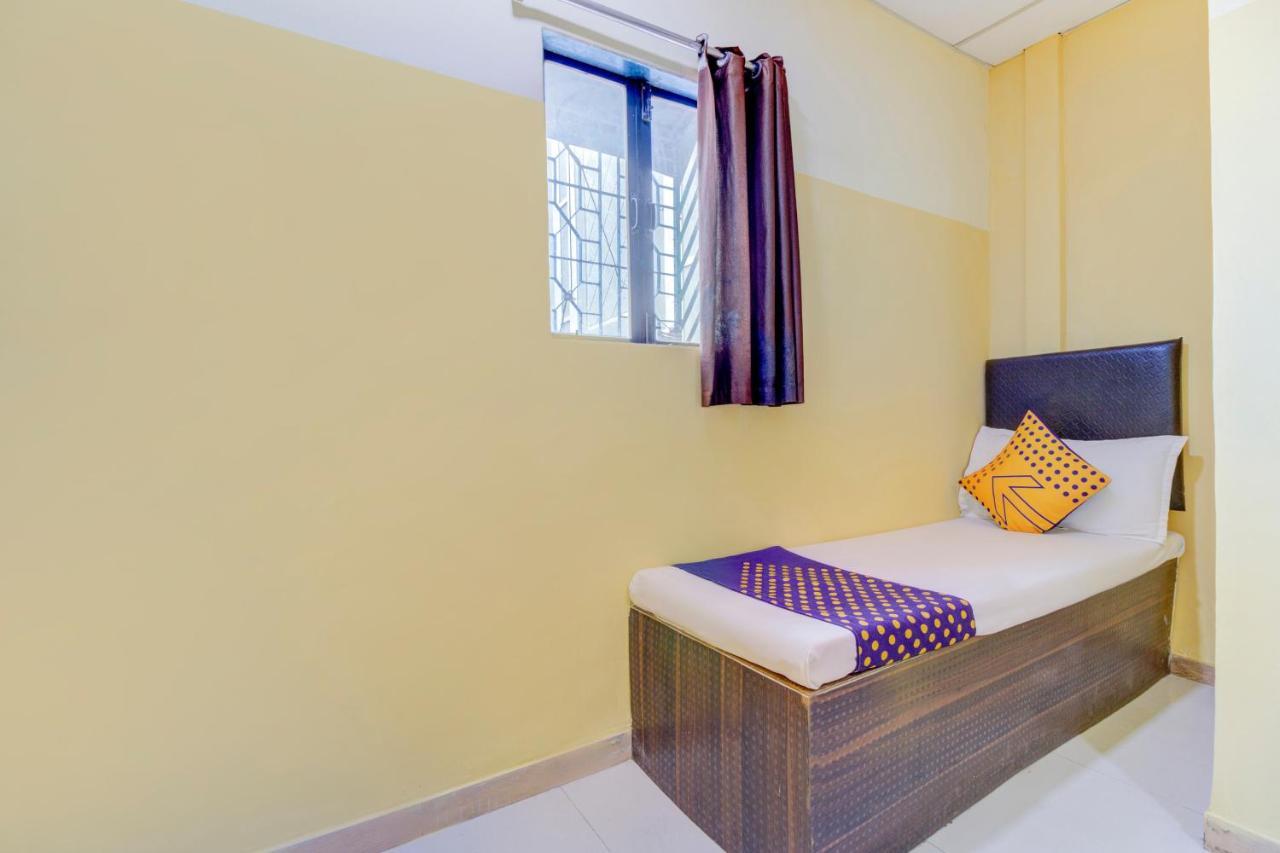Oyo 70661 Hotel Al Makkah Managed By Hotel Paris Bombay Esterno foto